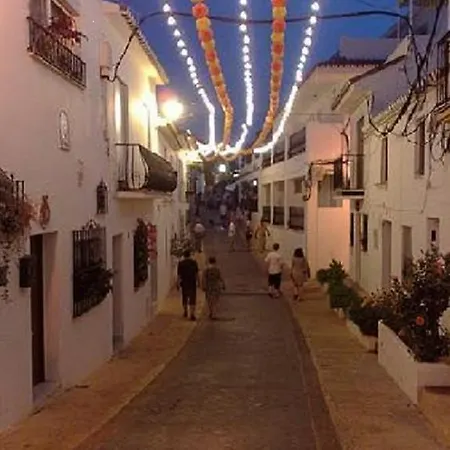 Benalmadenapartments Albatros Club Apartment *