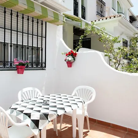 Benalmadenapartments Albatros Club Apartment *